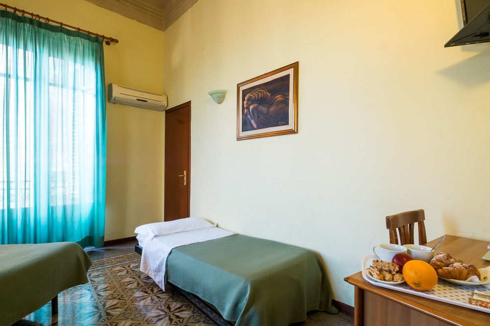 Hotel Italia Palerme Extérieur photo